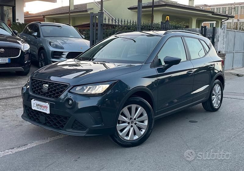 Usata Seat Arona Style 95 CV (69 kW) 2022 Grigio SUV