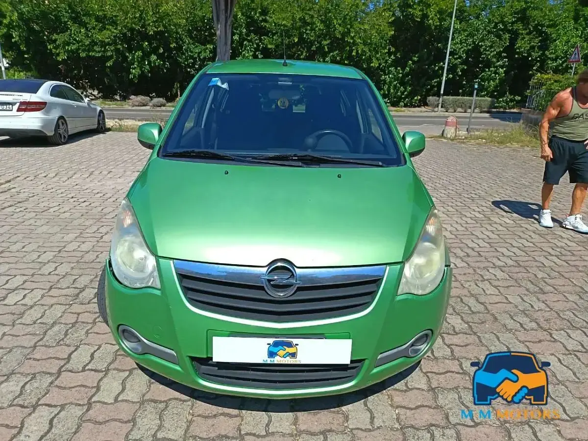 Usata Opel Agila Enjoy 68 CV (50 kW) 2009 Verde Utilitaria