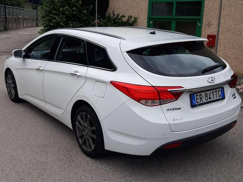 Usata Hyundai i40 Style 136 CV (100 kW) 2013 Bianco Station wagon