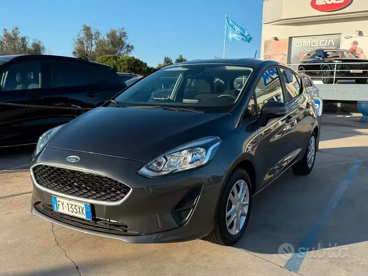 Usata Ford Fiesta 86 CV (63 kW) 2019 Grigio Utilitaria