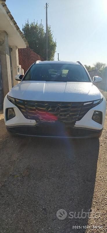 Bianco Usata 2021 Hyundai Tucson SUV | 23.800 € (Cara) - Immagine 1/4