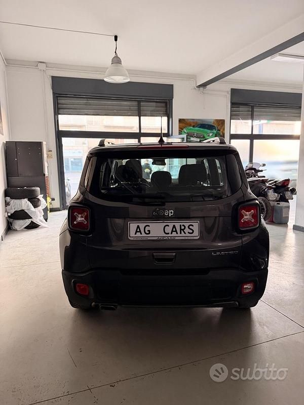 Usata Jeep Renegade Longitude 120 CV (88 kW) 2020 Grigio SUV