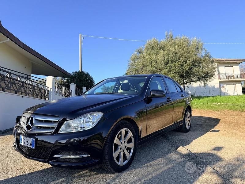 Usata Mercedes C180 Elegance 120 CV (88 kW) 2013 Nero Berlina