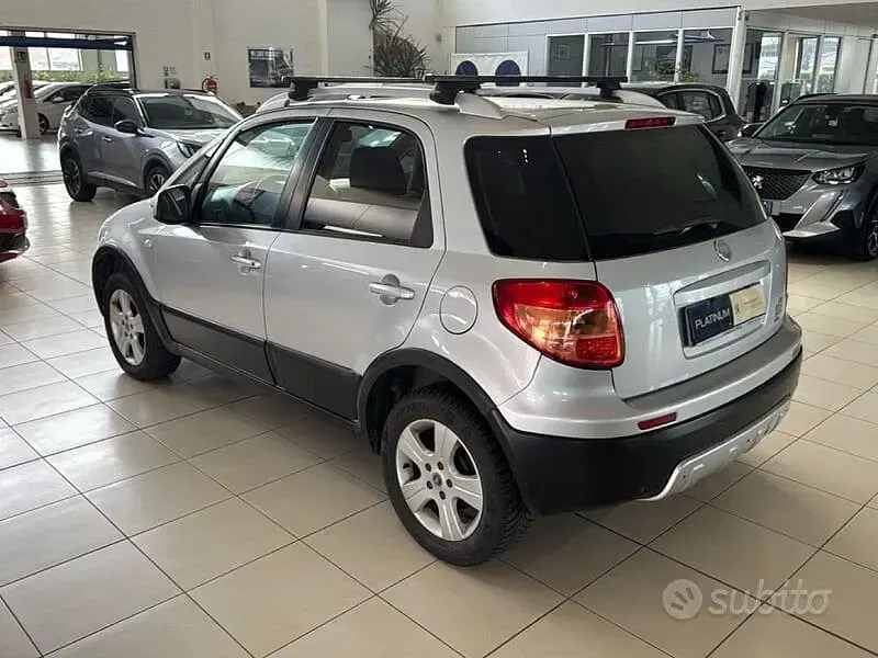 Usata Fiat Sedici Emotion 107 CV (78 kW) 2006 Grigio SUV