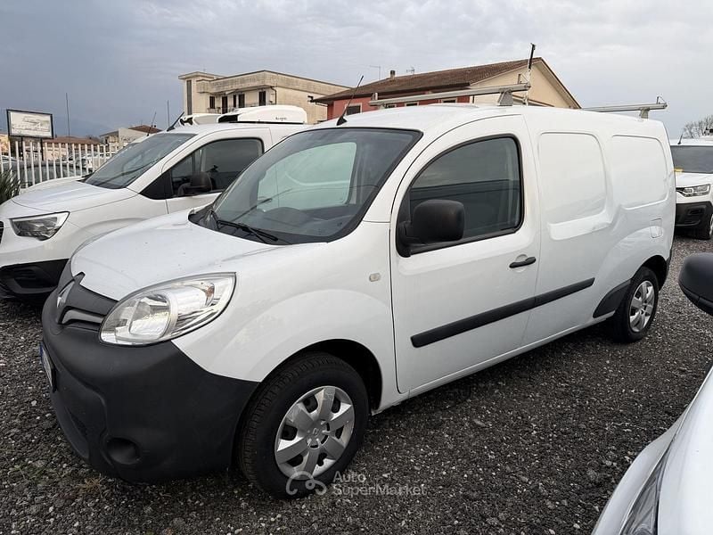 Usata Renault Kangoo 116 CV (85 kW) 2022 Bianco Monovolume