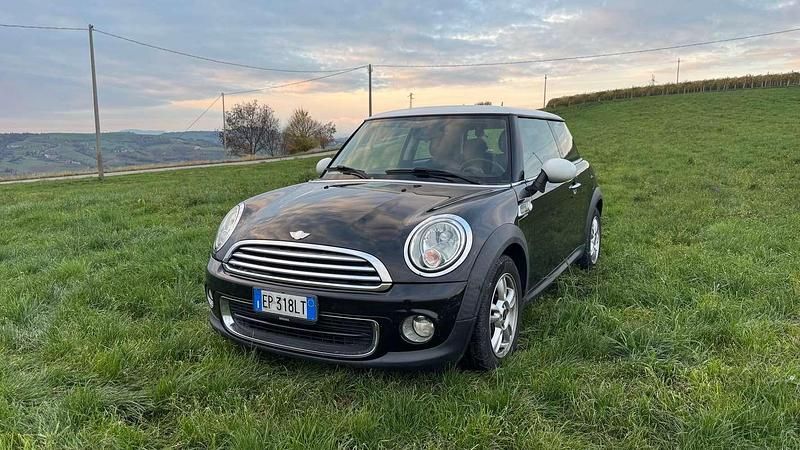 Usata Mini ONE 75 CV (55 kW) 2013 Nero Utilitaria