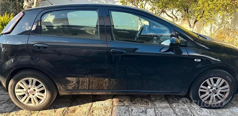 Usata Fiat Grande Punto 2015 Nero Utilitaria