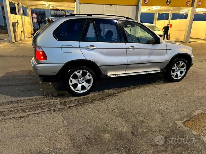 Usata BMW X5 218 CV (160 kW) 2005 Grigio SUV