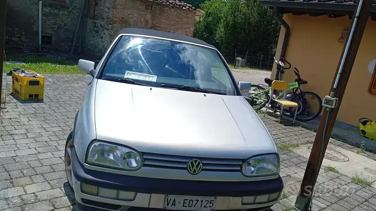 Usata VW Golf Cabriolet 90 CV (66 kW) 1993 Grigio Cabrio