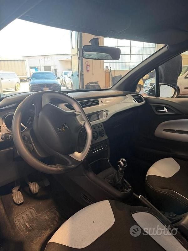 Usata Citroën DS3 92 CV (67 kW) 2011 Rosso Utilitaria