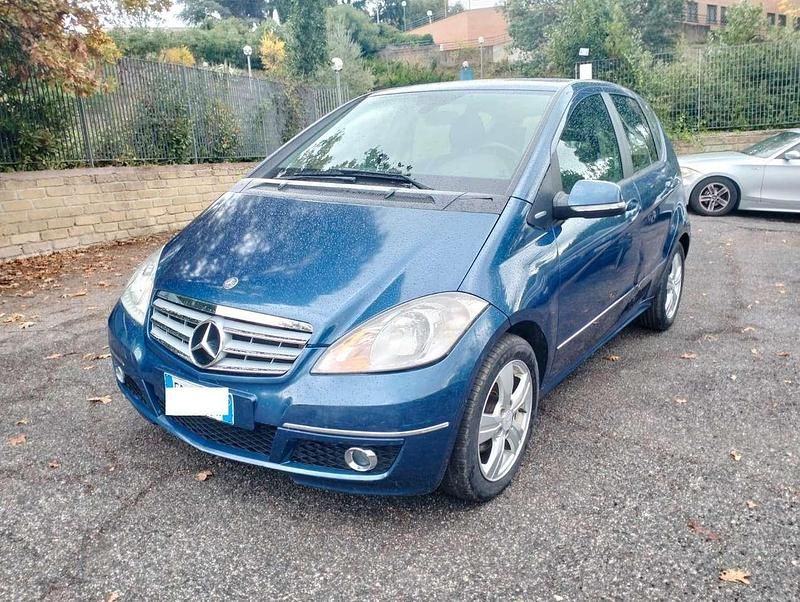 Blu/azzurro Usata 2010 Mercedes A160 Monovolume | 3900 € (Ottimo prezzo) - Immagine 1/4