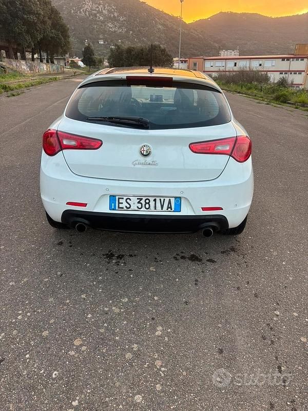 Usata Alfa Romeo Giulietta 170 CV (125 kW) 2013 Bianco Utilitaria
