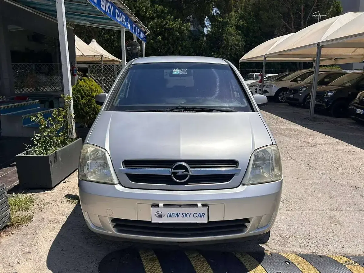 Usata Opel Meriva Enjoy 101 CV (74 kW) 2003 Grigio Monovolume