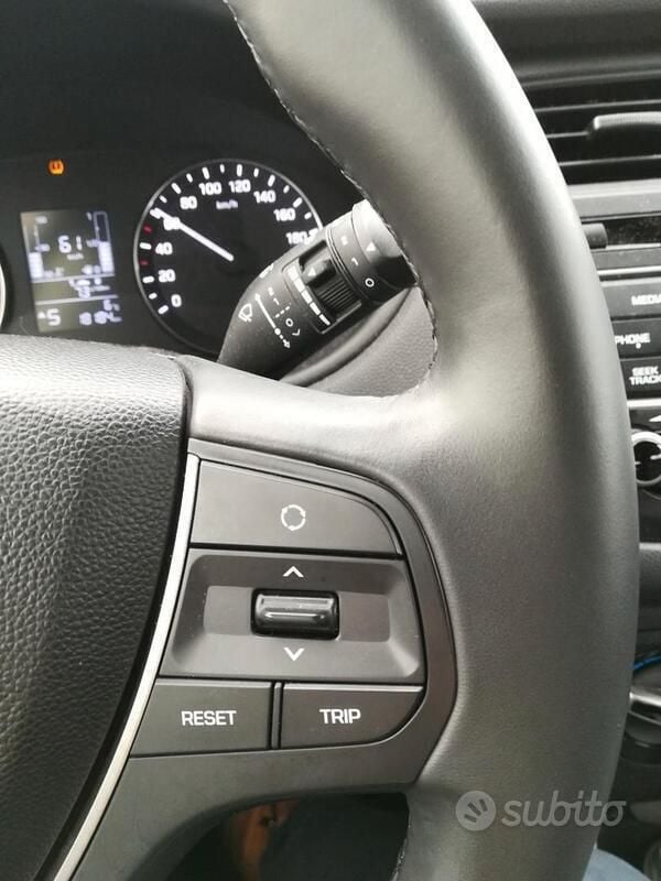 Usata Hyundai i20 Blackline 84 CV (61 kW) 2017 Argento Utilitaria