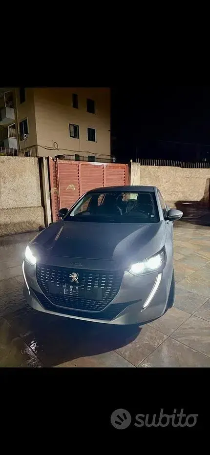 Usata Peugeot 208 101 CV (74 kW) 2020 Grigio Utilitaria
