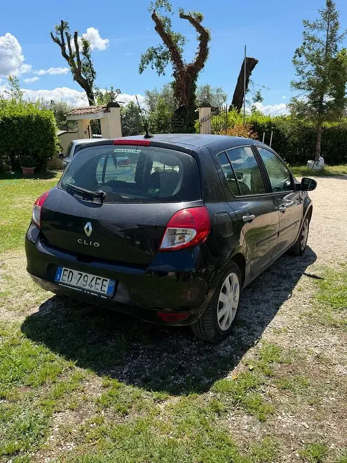 Usata Renault Clio IV Dynamique 75 CV (55 kW) 2012 Nero Berlina