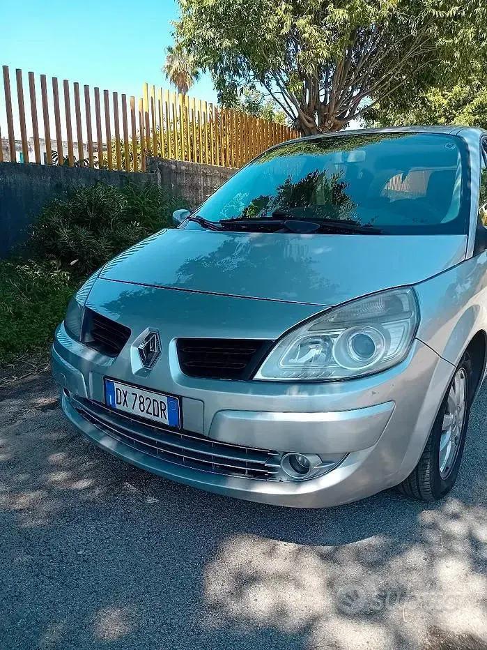 Usata Renault Scenic E-Tech 106 CV (77 kW) 2009 Monovolume