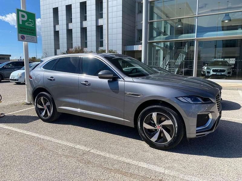 Usata Jaguar F-Pace R-Dynamic 163 CV (119 kW) 2023 Grigio SUV