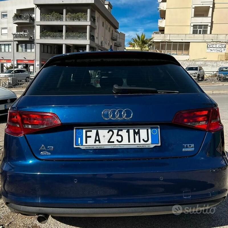 Usata Audi A3 110 CV (80 kW) 2015 Blu Berlina