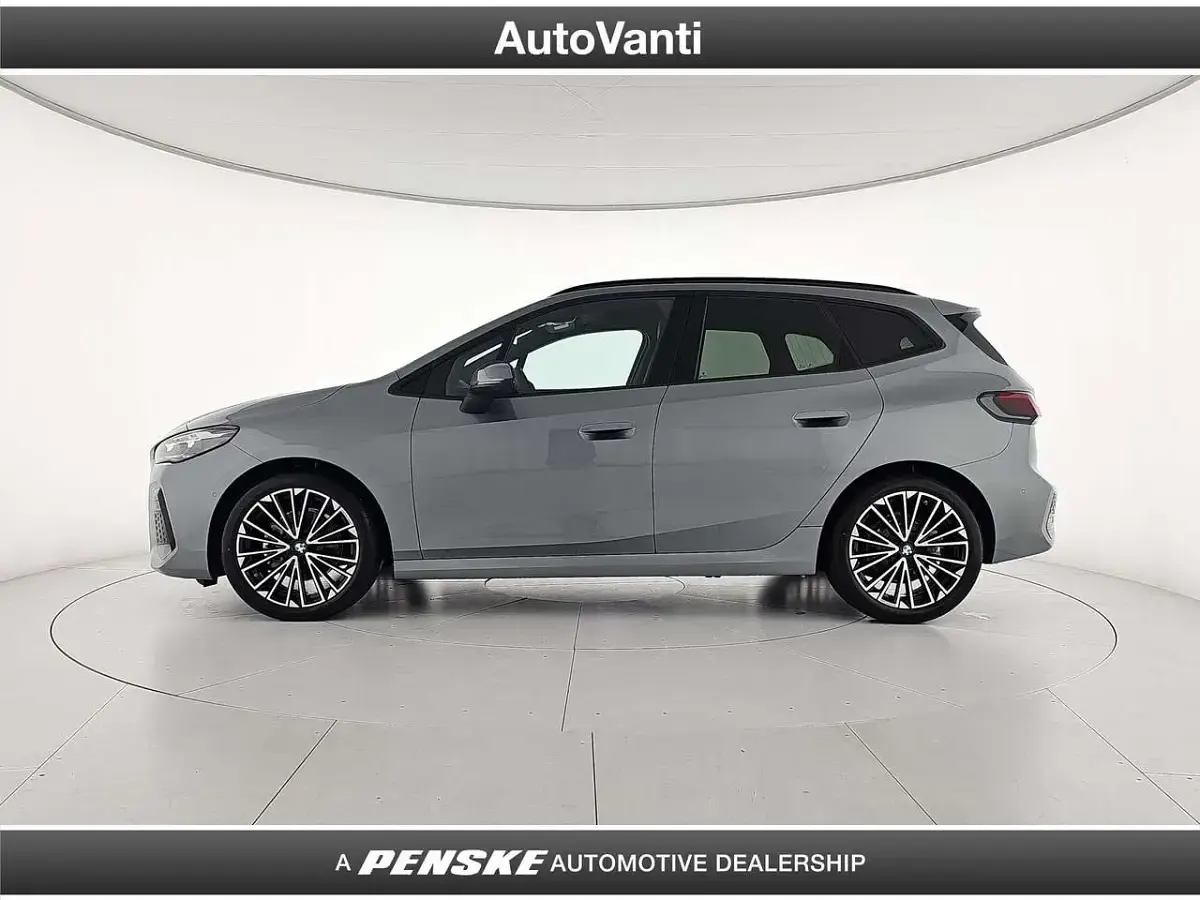 Nuova BMW 218 Active Tourer M Sport 150 CV (110 kW) 2026 Grigio Monovolume
