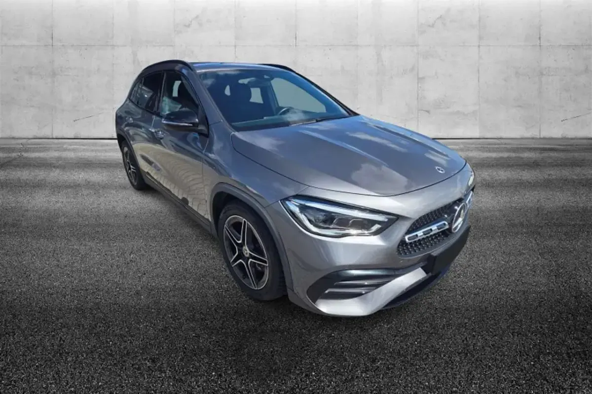 Usata Mercedes GLA200 Premium 150 CV (110 kW) 2023 Grigio SUV