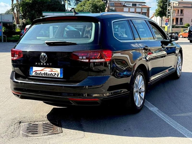Usata VW Passat 122 CV (89 kW) 2022 Nero Station wagon