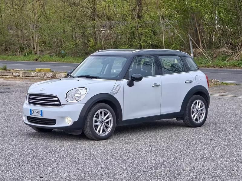 Usado Mini Cooper D Countryman Business 111 HP (81 kW) 2014 Branco SUV