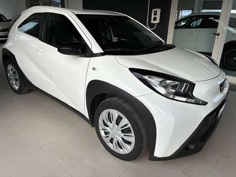 Usata Toyota Aygo X Active 72 CV (52 kW) 2023 Bianco SUV