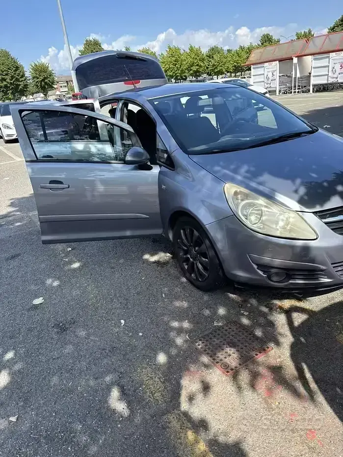 Usata Opel Corsa 60 CV (44 kW) 2008 Utilitaria