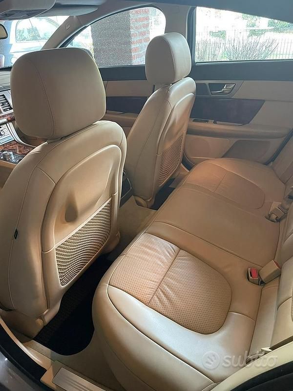 Usata Jaguar XF 2007 Grigio Berlina