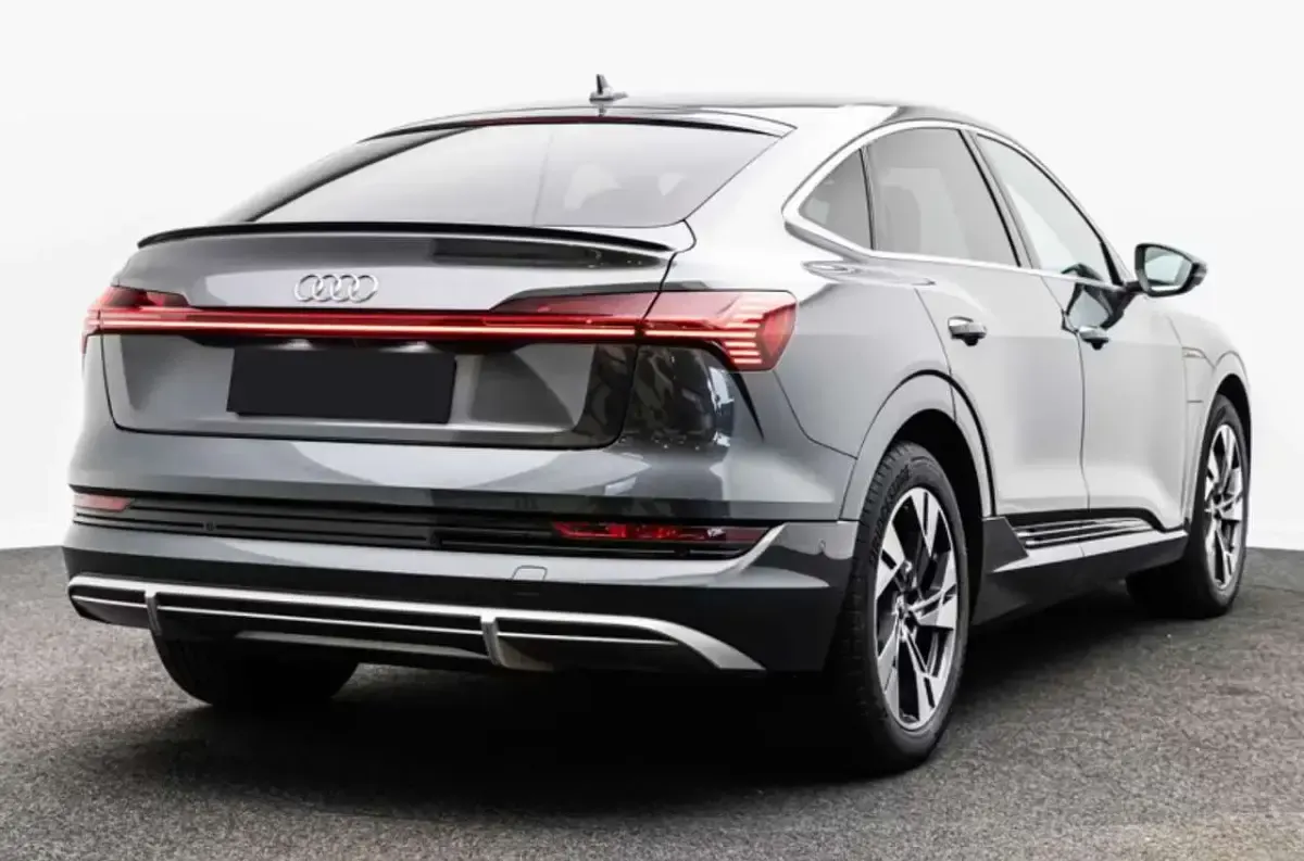 Usata Audi e-tron S-Line 158 kW (215 CV) 2022 Grigio SUV