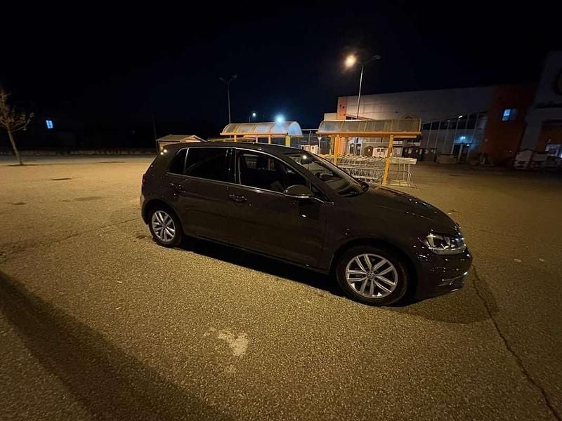 Usata VW Golf VII Highline 116 CV (85 kW) 2018 Berlina