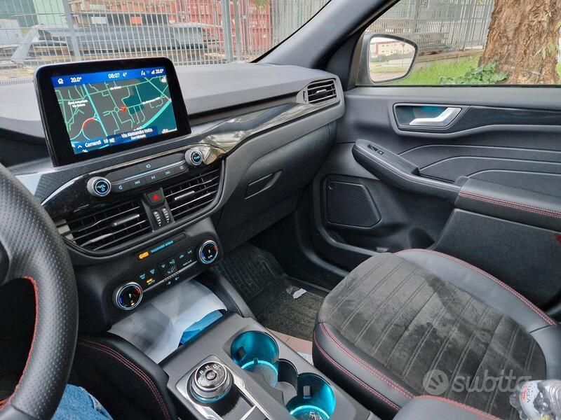 Nero Usata 2023 Ford Kuga ST-Line X SUV | 22.000 € (Super prezzo) - Immagine 1/4