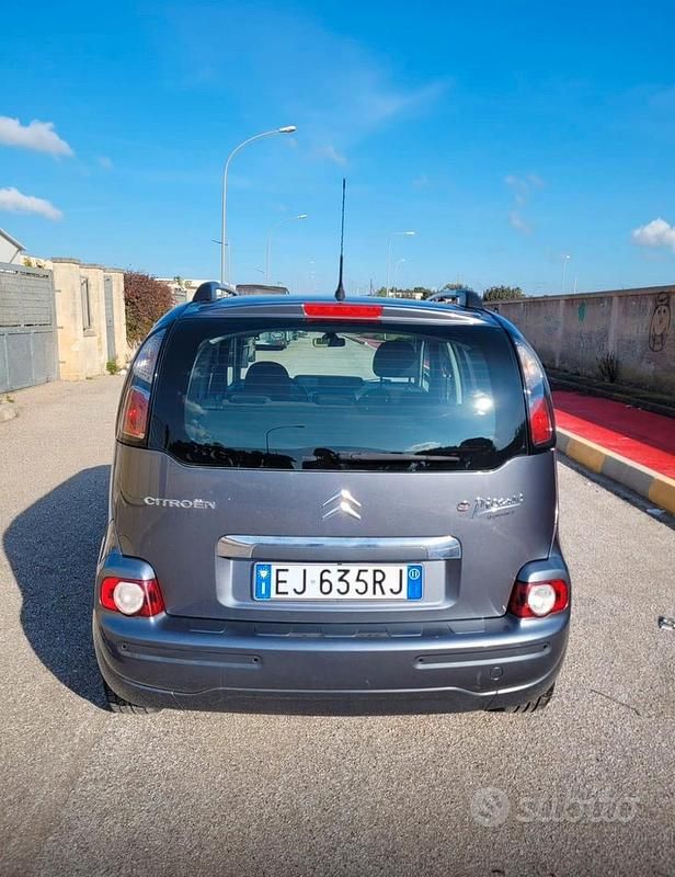 Usata Citroën C3 Picasso 92 CV (67 kW) 2011 Grigio Monovolume
