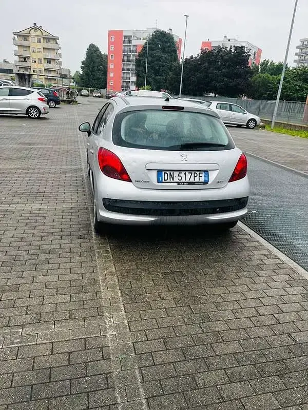 Brugt Peugeot 207 Filou 90 HK (66 kW) 2008 Sedan