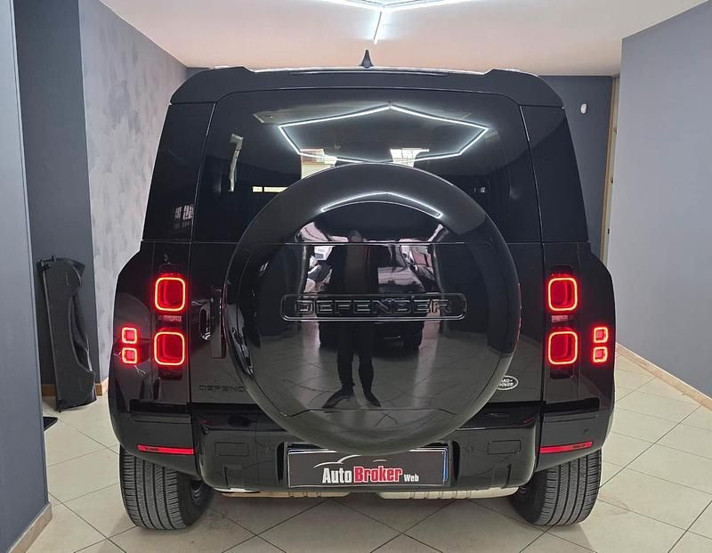 Usata Land Rover Defender HSE Dynamic 199 CV (146 kW) 2022 Nero SUV
