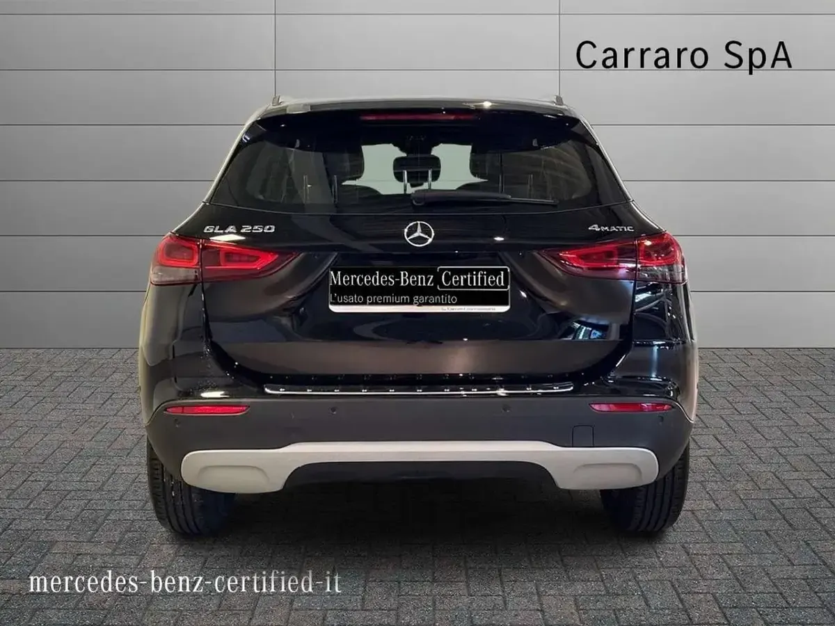 Usata Mercedes GLA250 224 CV (164 kW) 2022 Nero SUV