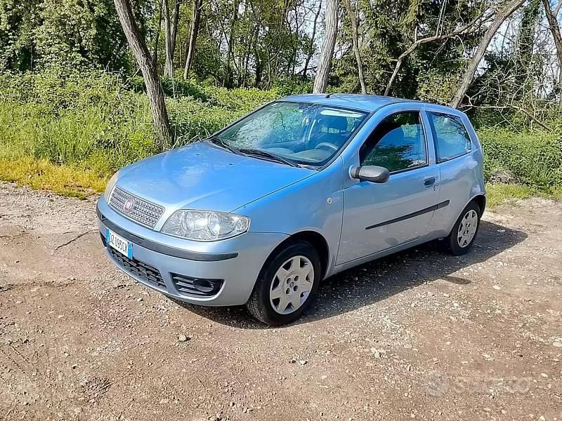 Usata Fiat Punto 60 CV (44 kW) 2009 Utilitaria