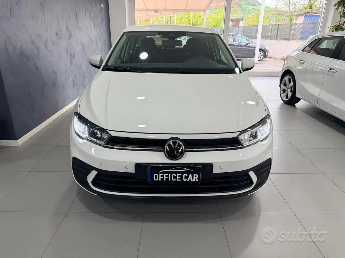 Usata VW Polo Comfortline 90 CV (66 kW) 2022 Bianco Utilitaria