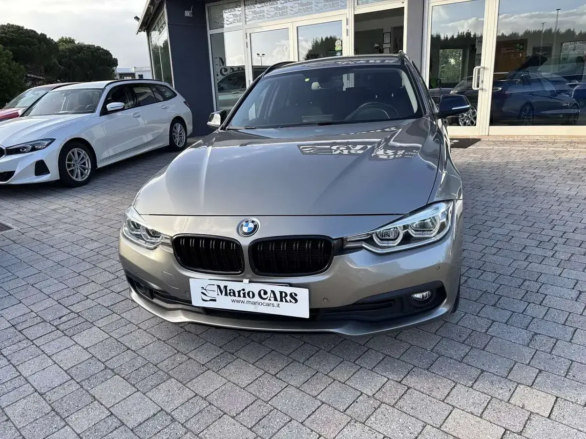 Gebraucht BMW 318 150 PS (110 kW) 2019 Grau Kombi