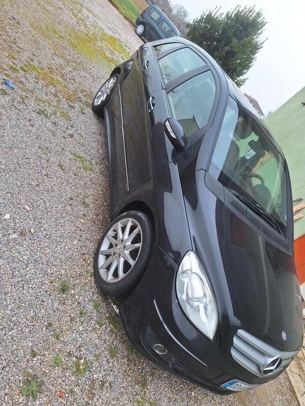 Usata Mercedes B180 109 CV (80 kW) 2006 Nero Monovolume