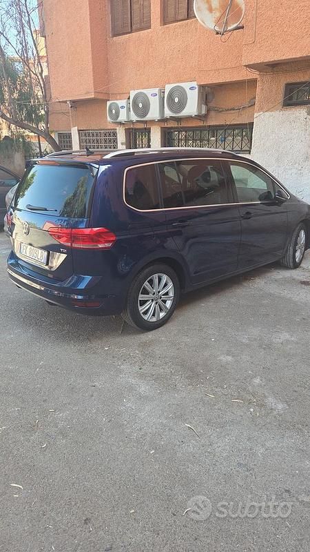 Blu Usata 2017 VW Touran Monovolume | 12.500 € (Buon prezzo) - Immagine 1/4
