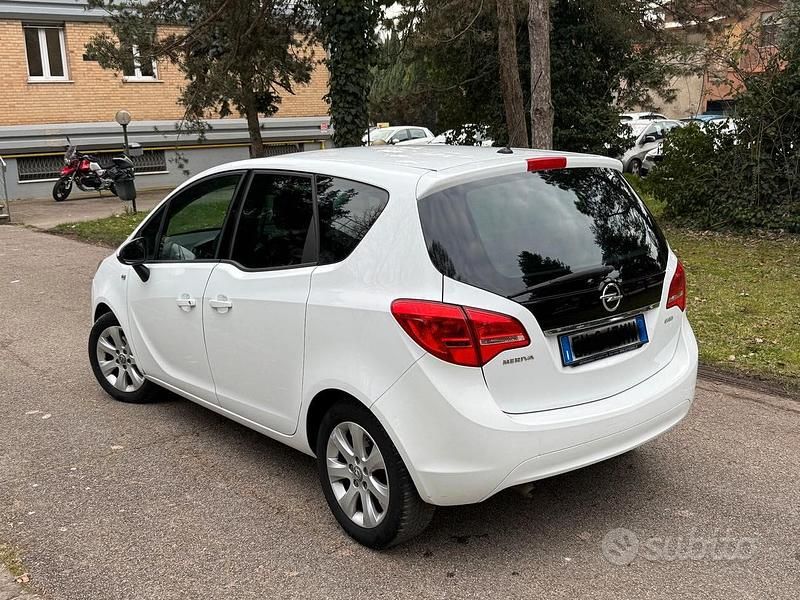 Usata Opel Meriva 120 CV (88 kW) 2014 Bianco Monovolume