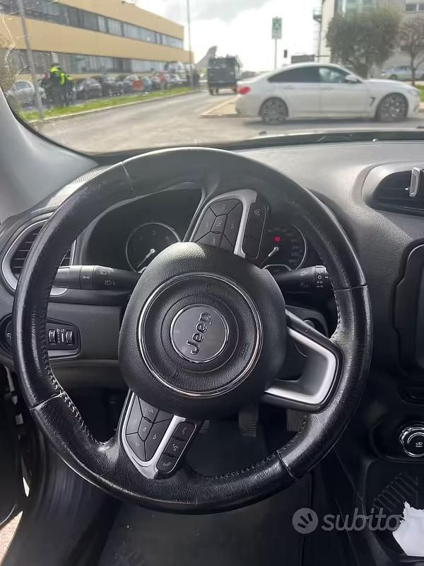 Usata Jeep Renegade 120 CV (88 kW) 2014 Nero SUV