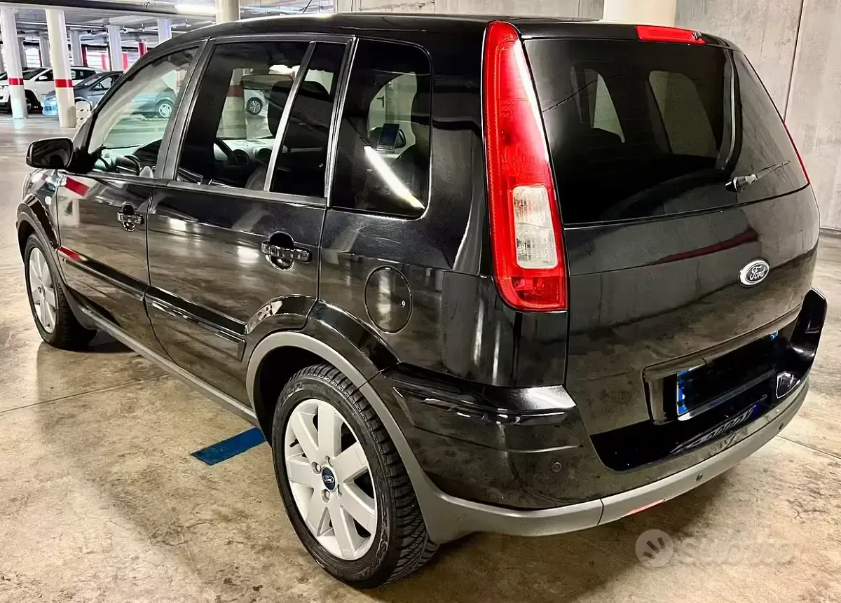 Usata Ford Fusion 80 CV (58 kW) 2007 Nero Utilitaria