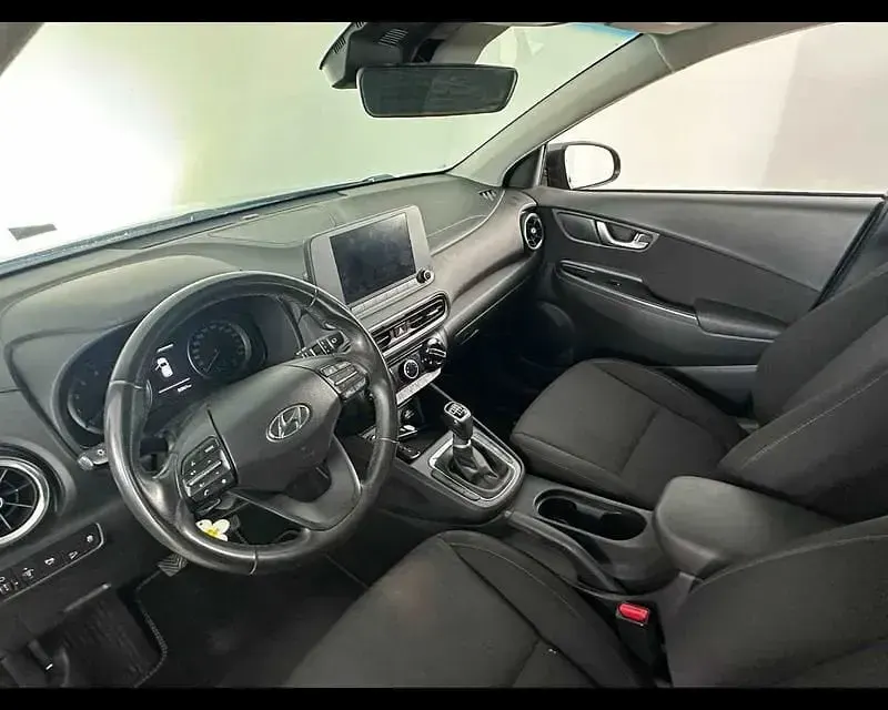 Usata Hyundai Kona 120 CV (88 kW) 2022 Grigio SUV