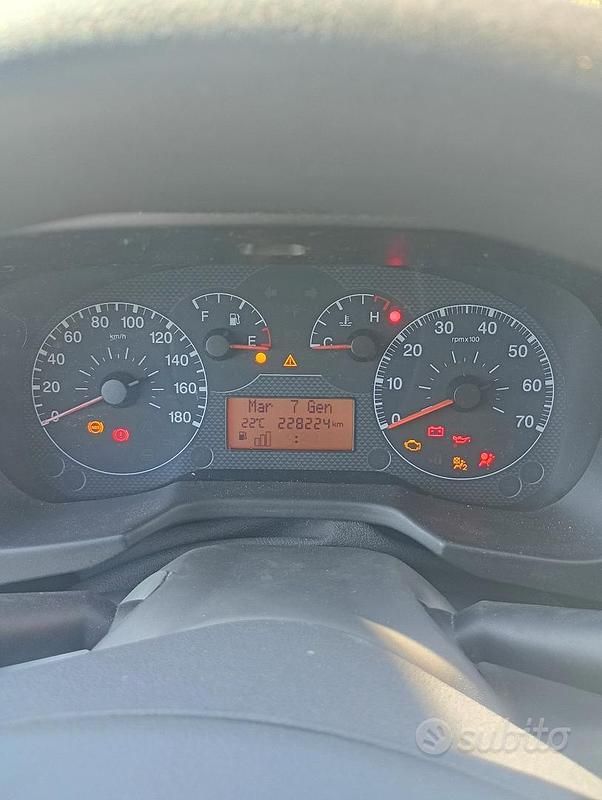 Käytetty Fiat Qubo Trekking 77 HP (56 kW) 2010 Tila-auto