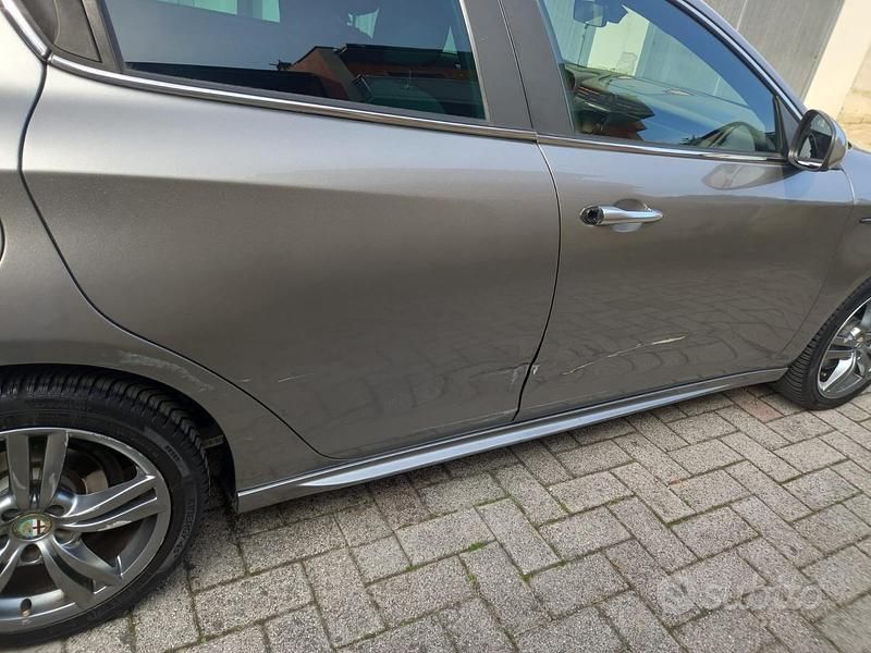 Usata Alfa Romeo Giulietta Distinctive 150 CV (110 kW) 2014 Utilitaria