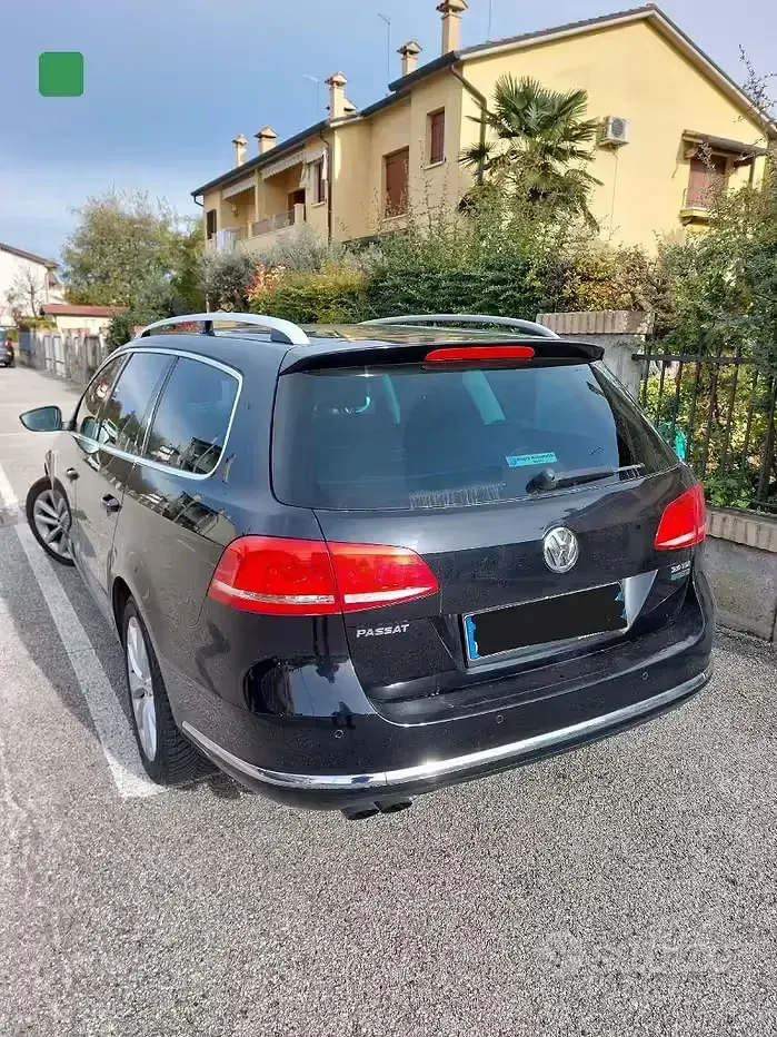 Usata VW Passat Highline 140 CV (102 kW) 2011 Nero Station wagon