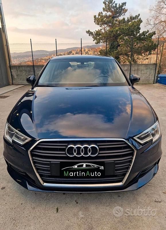 Usata Audi A3 Ambiente 150 CV (110 kW) 2019 Blu Berlina